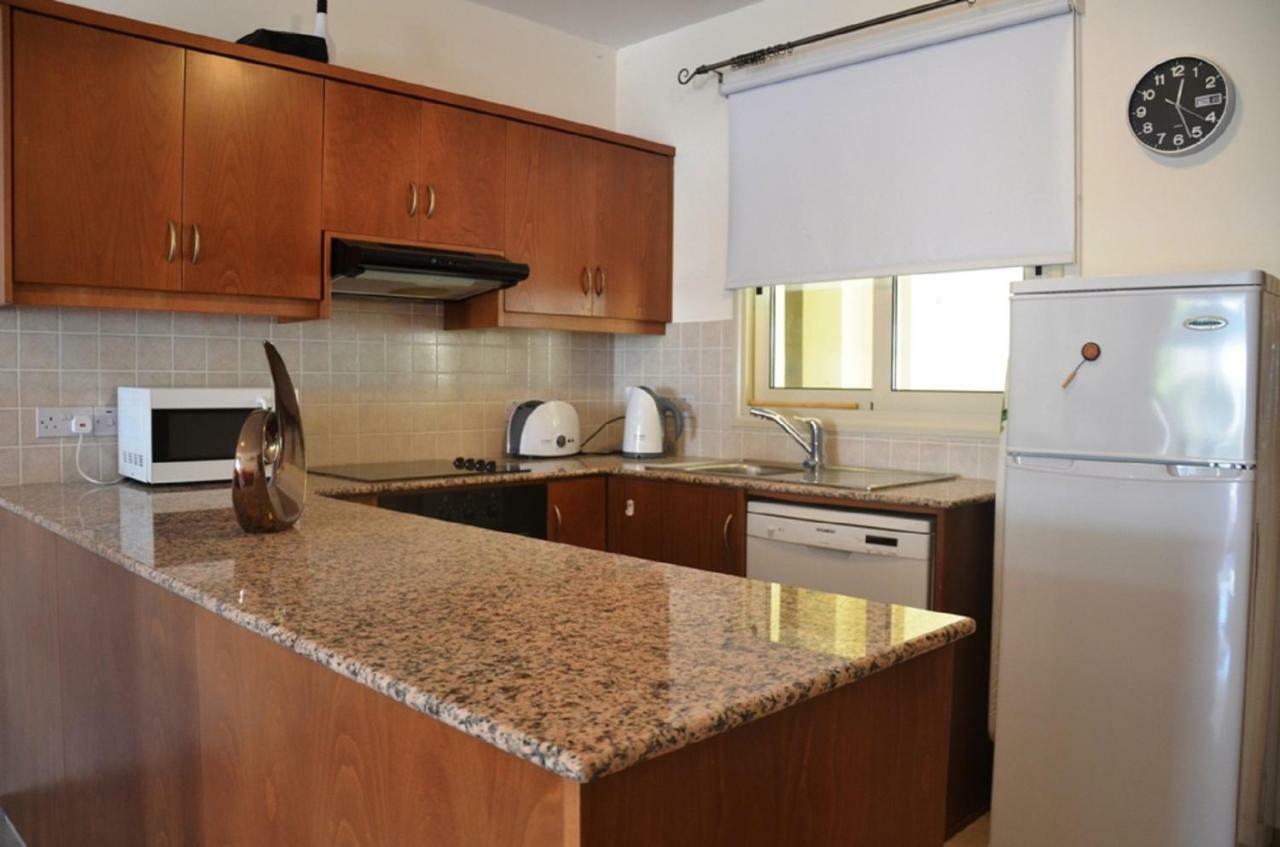 Ground Floor One Bedroom Apartment B2, 3 Pools, Free Wifi Peyia Exterior foto