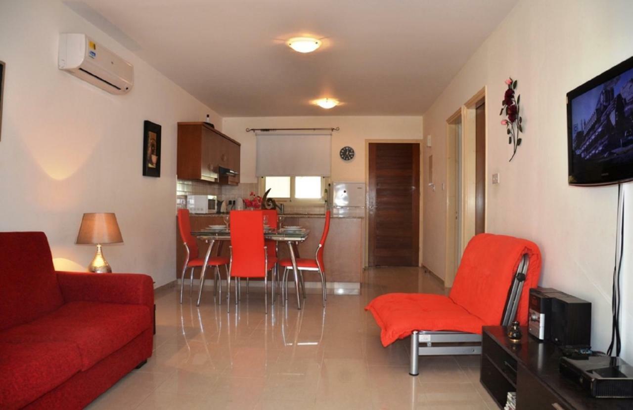 Ground Floor One Bedroom Apartment B2, 3 Pools, Free Wifi Peyia Exterior foto
